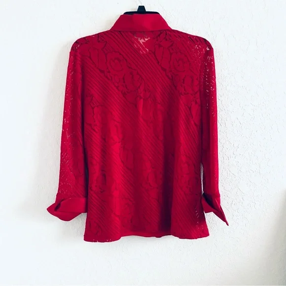 Coldwater Creek Red Lace 2 Piece Button Down Blouse 
Size Large - Picture 2 of 8